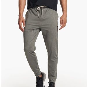 NWT Men’s Vuori Sunday Performance Jogger XL